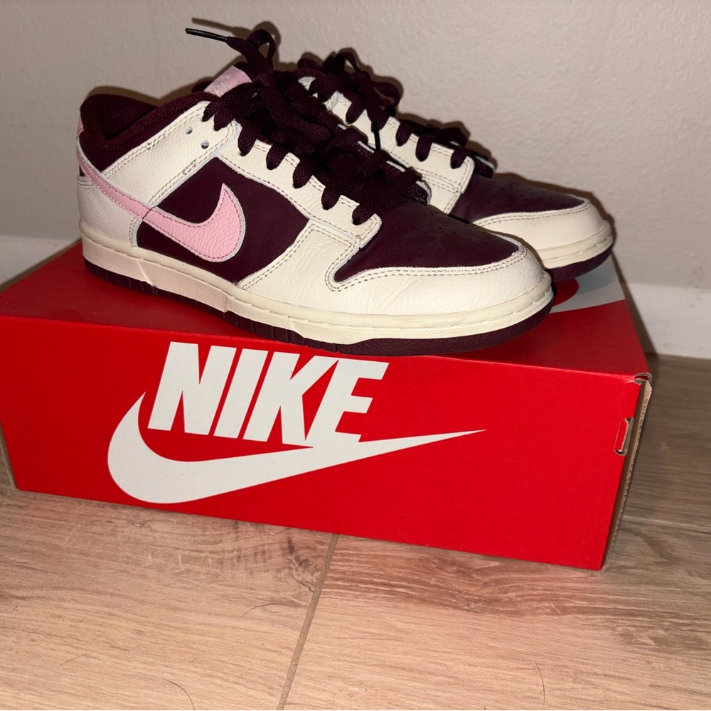 Nike Dunk Low Retro PRM "Valentine's Day 2023"